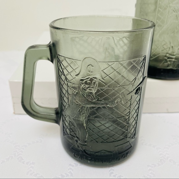 2 Vintage Captain Crook Glass Mug McDonalds Smokey Grey 1970’S Pirates Mugs - Picture 4 of 7